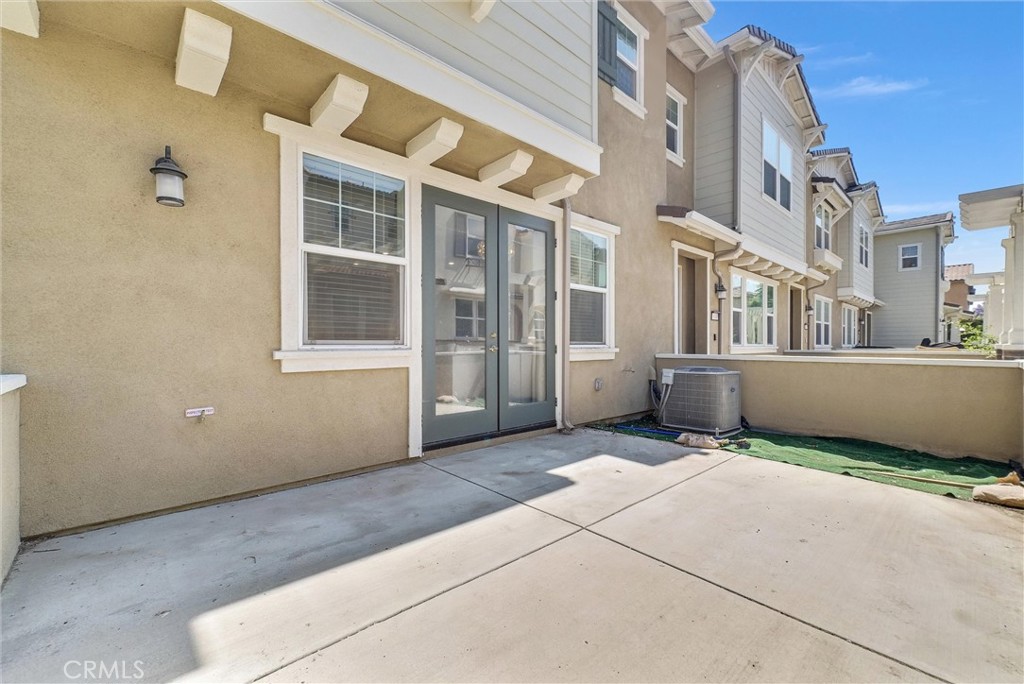 16042 Voyager Avenue