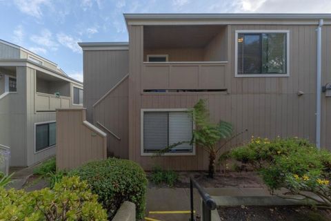 Photo of 820 Casanova Avenue #30, Monterey, CA 93940 (MLS # ML82045026)