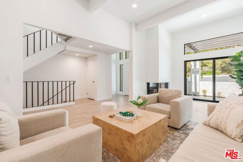 Photo of 1564 Michael Lane, Pacific Palisades, CA 90272 (MLS # 26854157)