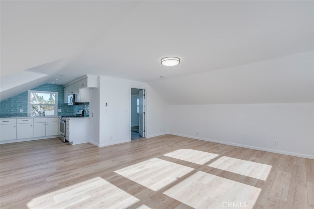 542 S Clementine Street