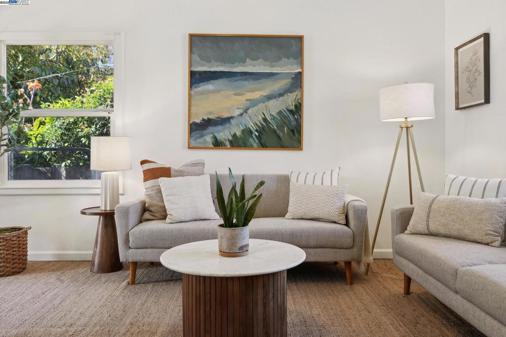 WOODSTOCK - Residential