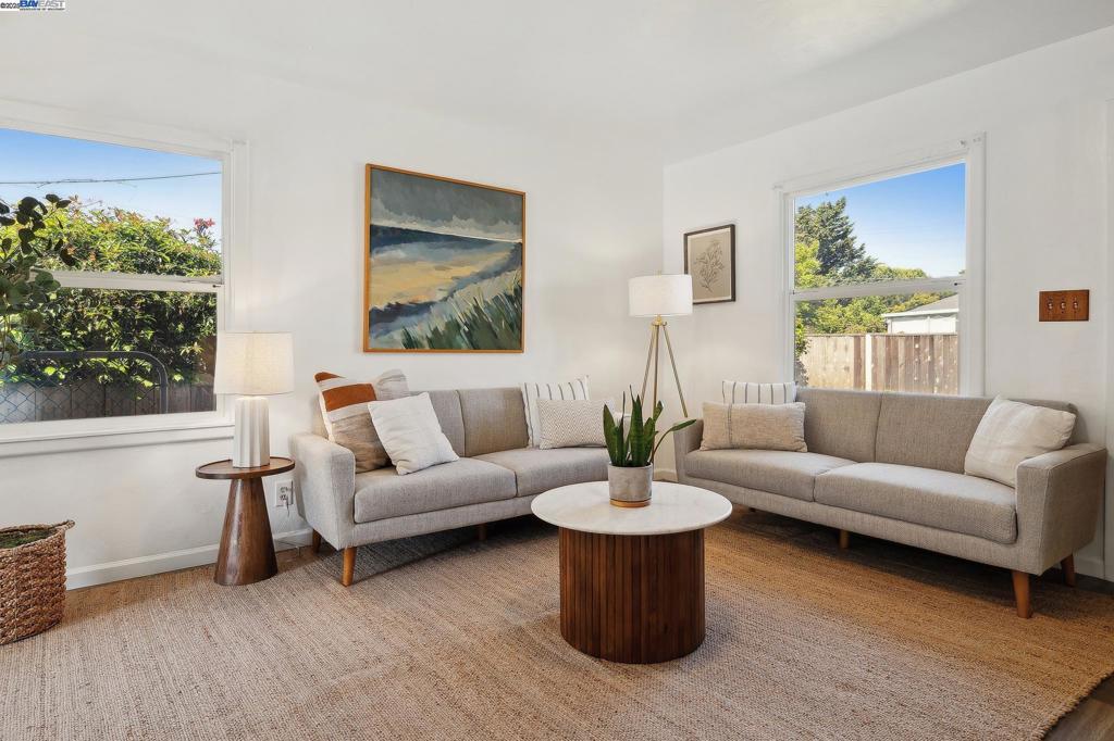 WOODSTOCK - Residential