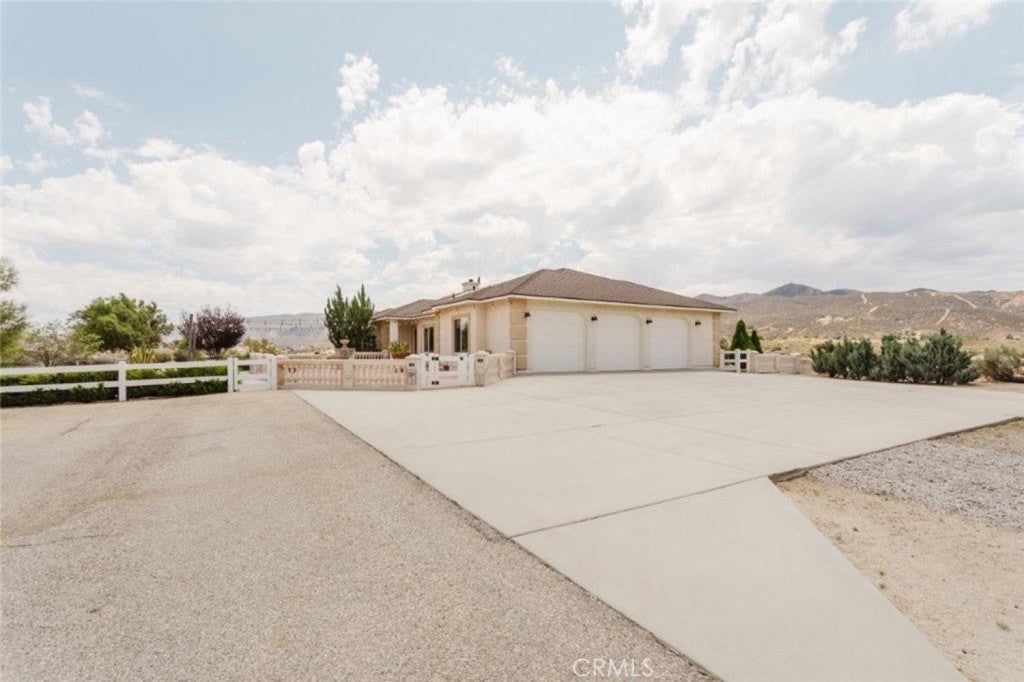 9753 Elizabeth Lake Road