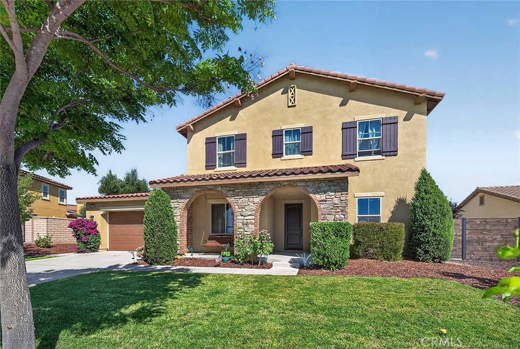 Photo 1 of 53 — 35530 Birchbrook, Winchester, CA 92596