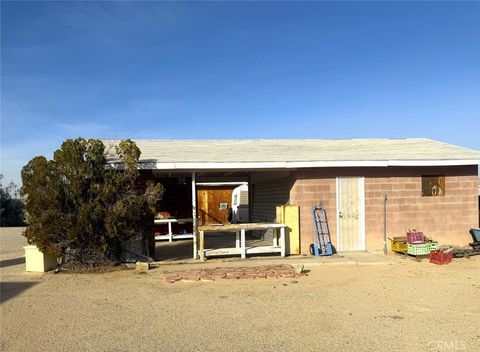 Photo of 72816 Old Chisholm, 29 Palms, CA 92277 (MLS # OC25279172)