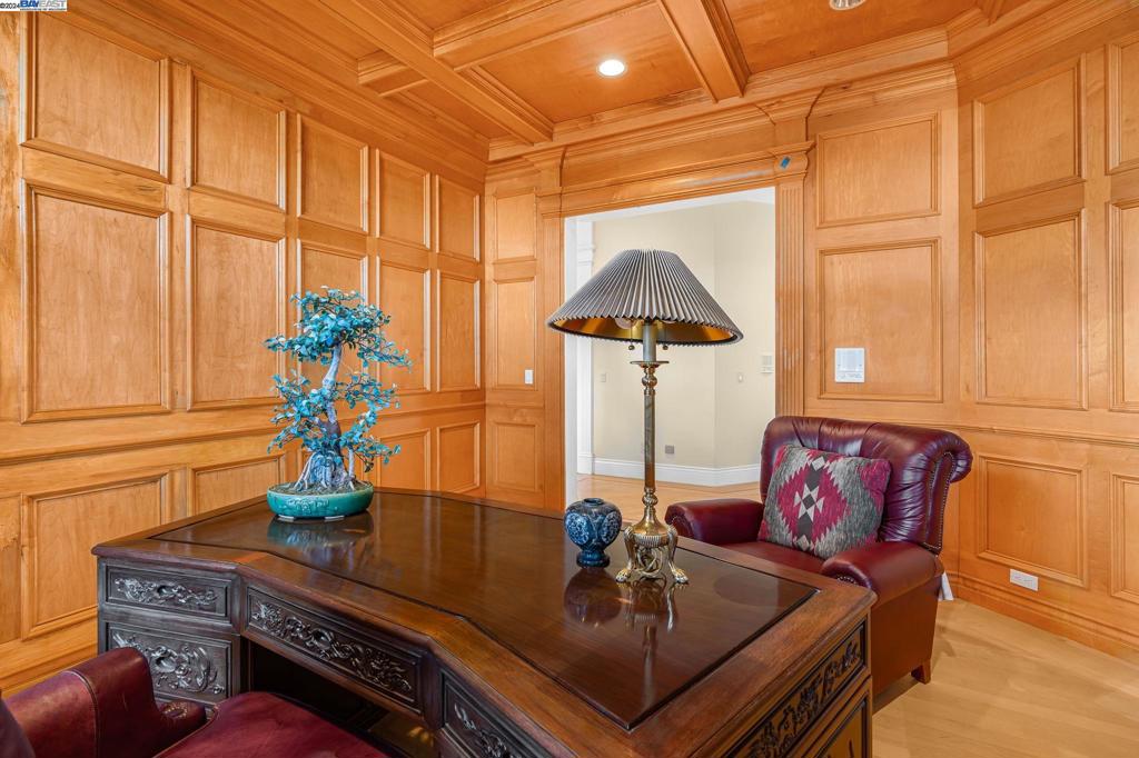 BURLINGAME - Residential