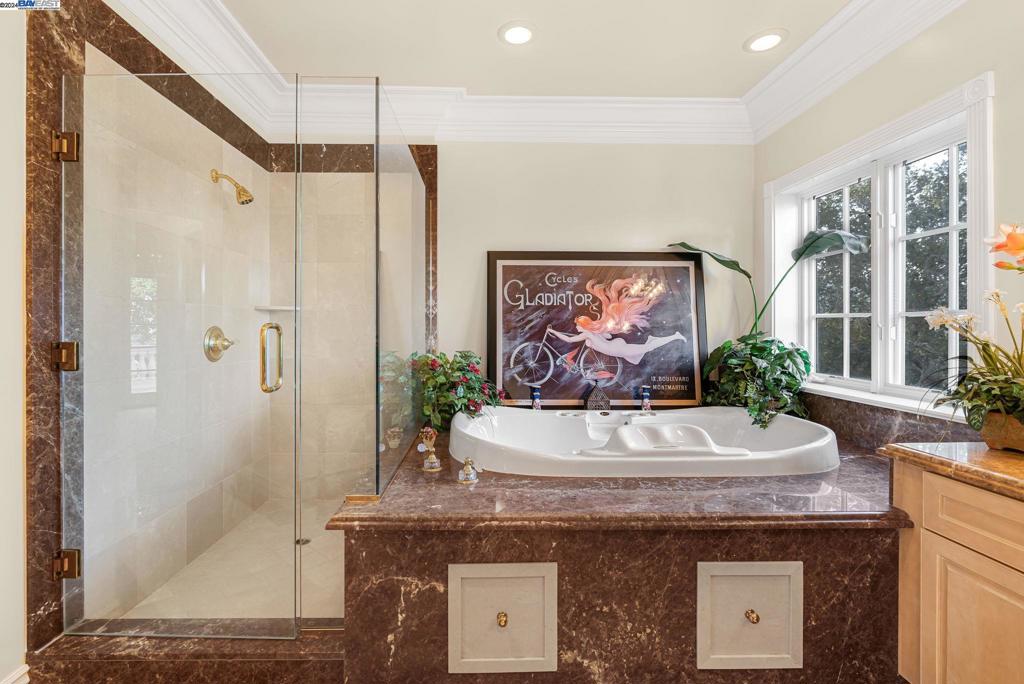 BURLINGAME - Residential