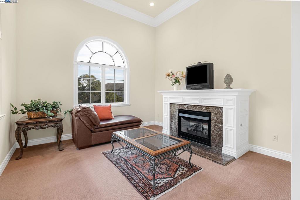 BURLINGAME - Residential