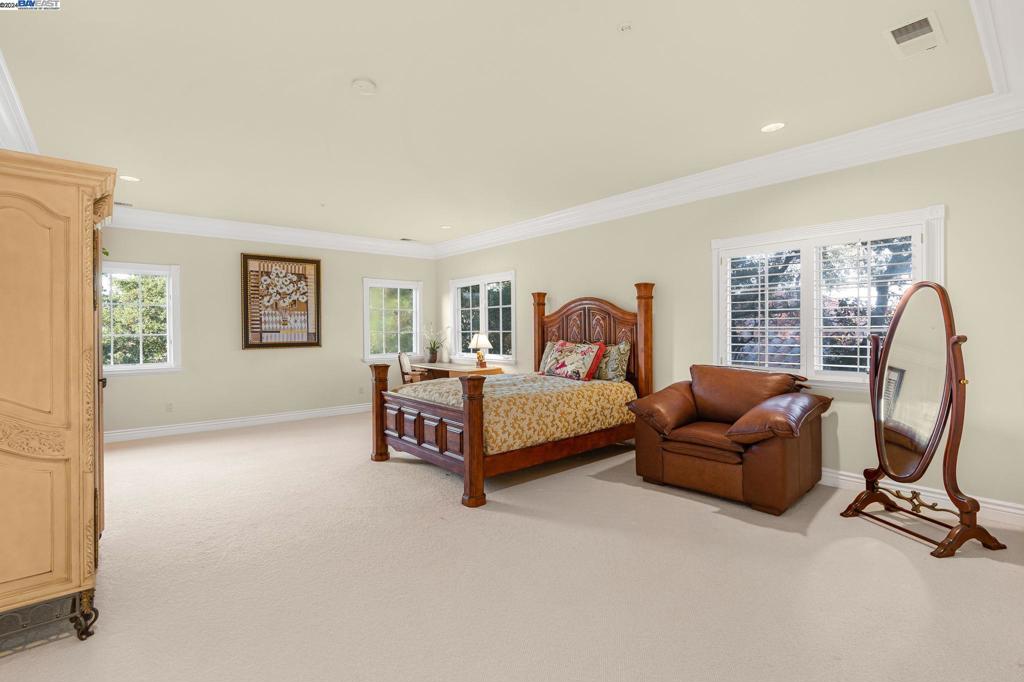 BURLINGAME - Residential