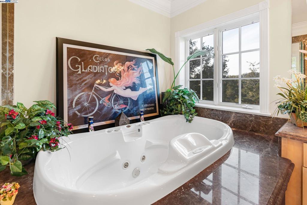 BURLINGAME - Residential