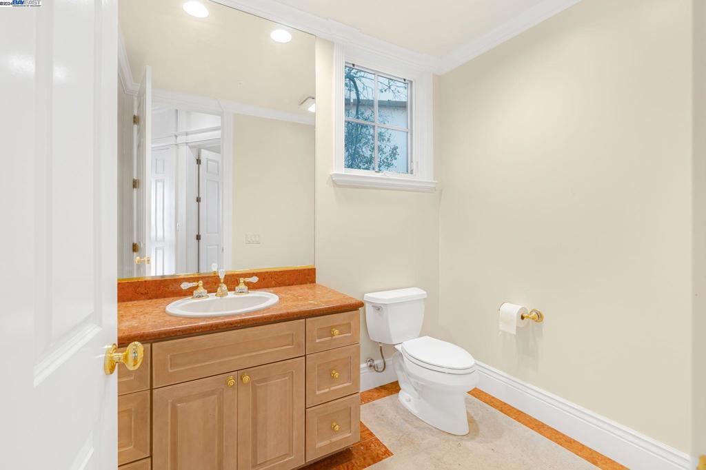 BURLINGAME - Residential