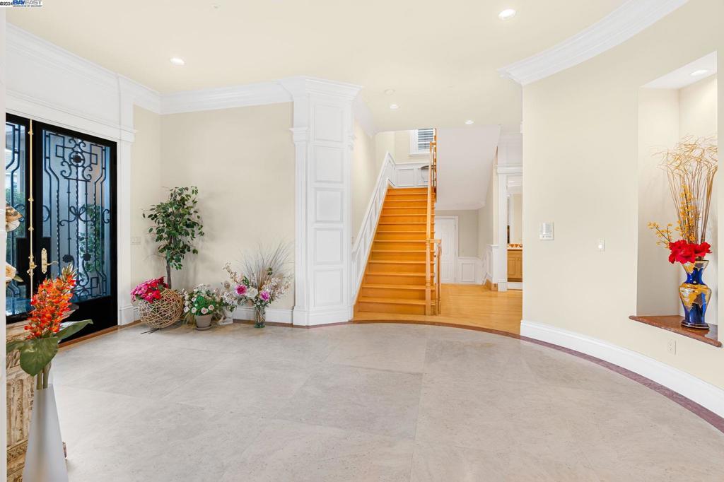 BURLINGAME - Residential