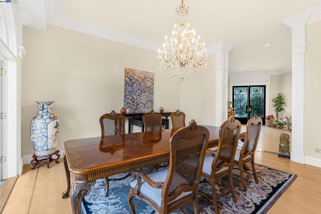 BURLINGAME - Residential