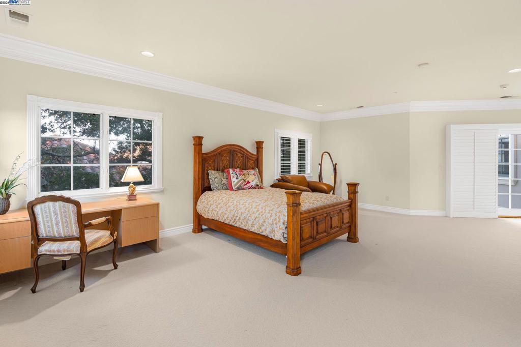 BURLINGAME - Residential