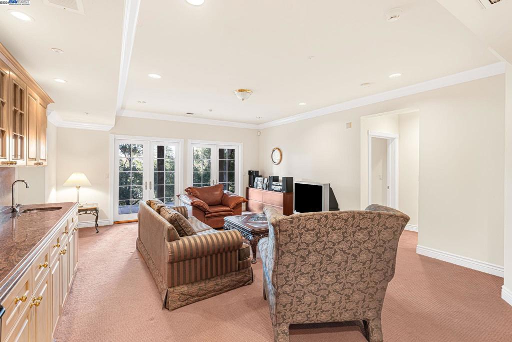 BURLINGAME - Residential