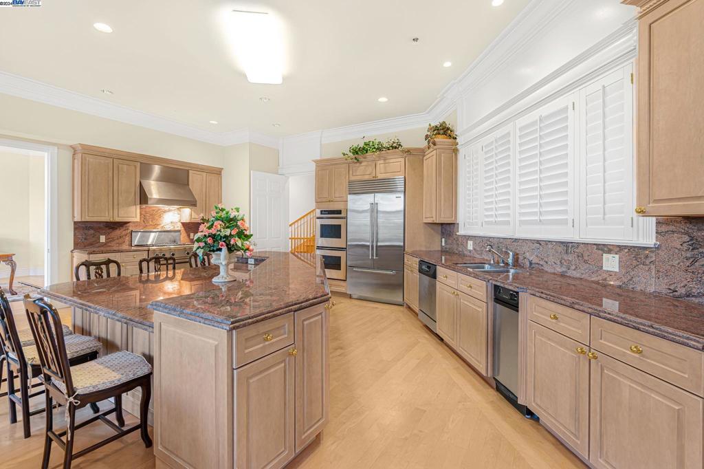 BURLINGAME - Residential