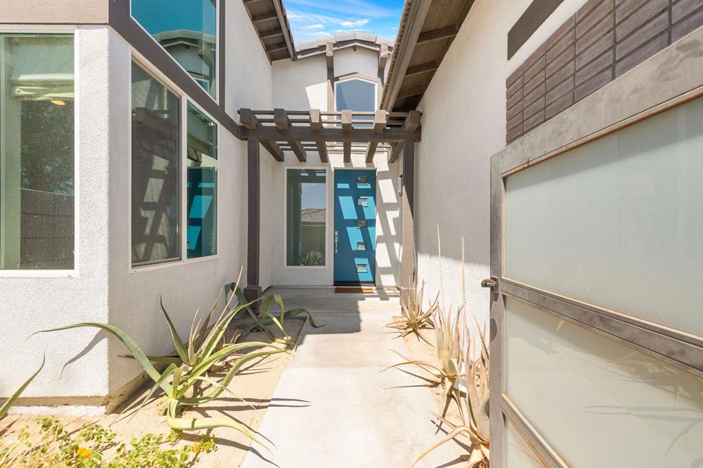 74397 Zeppelin Drive