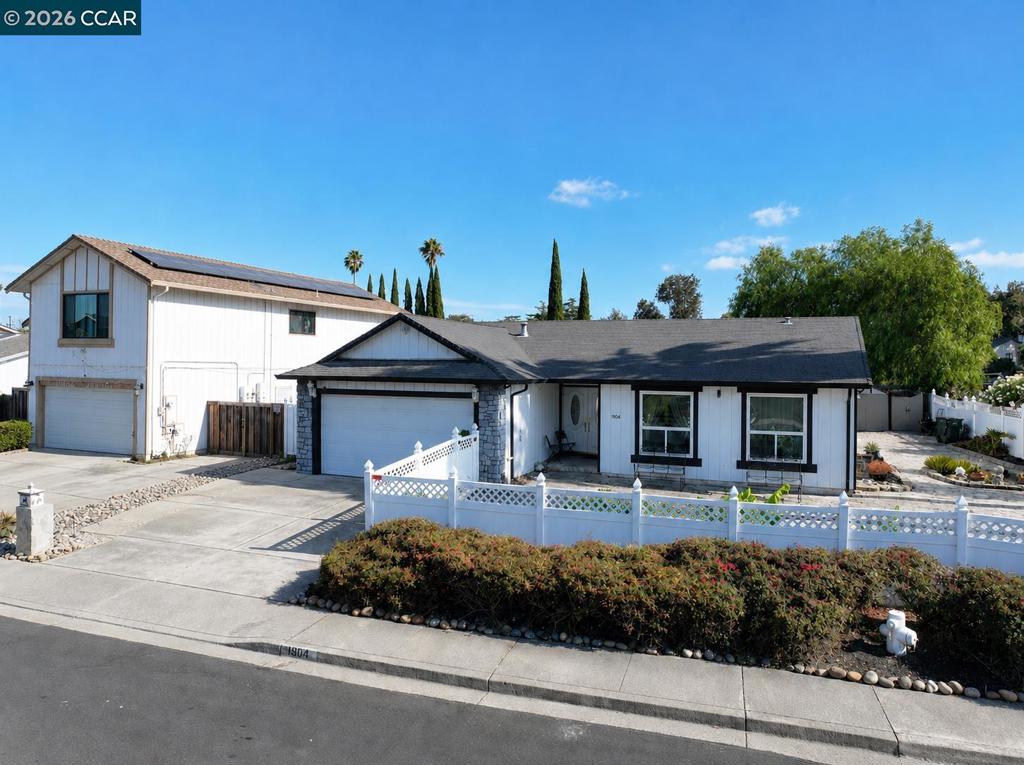 1904 Calaveras Dr