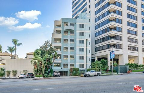 Photo of 10336 Wilshire Boulevard #703, Los Angeles, CA 90024 (MLS # 25591475)