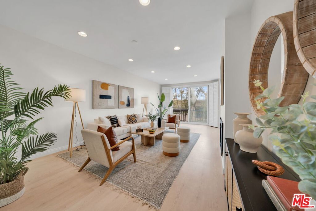 Photo of 900 Euclid Street #307, Santa Monica, CA 90403 (MLS # 26648687)