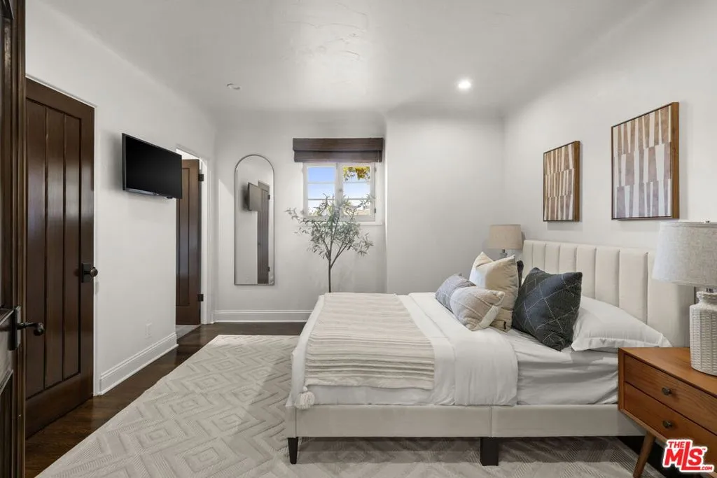 Los Angeles, California 90064, United States, 5 Bedrooms Bedrooms, ,5 BathroomsBathrooms,Residential,Active,191342