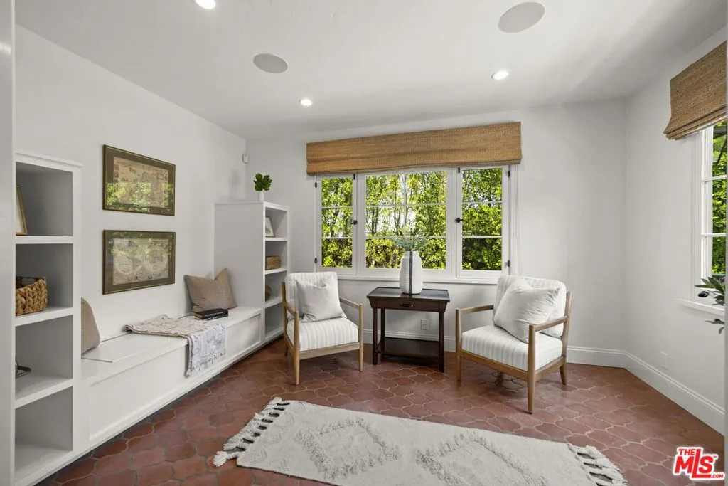 Los Angeles, California 90064, United States, 5 Bedrooms Bedrooms, ,5 BathroomsBathrooms,Residential,Active,191342