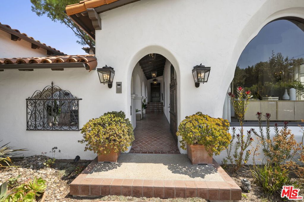 Properties 1 2714 Forrester Drive