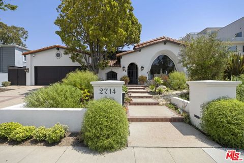 Photo of 2714 Forrester Drive, Los Angeles, CA 90064 (MLS # 25573799)