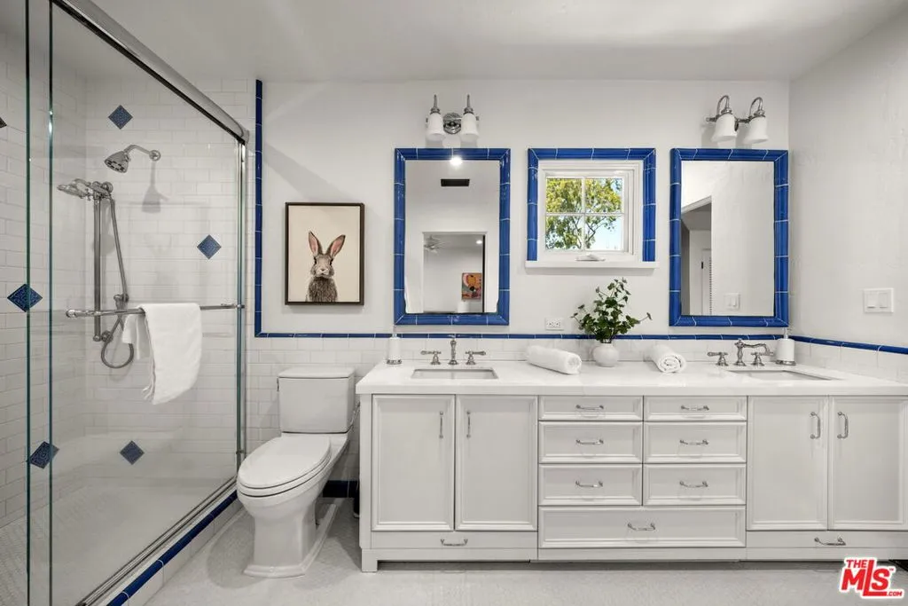 Los Angeles, California 90064, United States, 5 Bedrooms Bedrooms, ,5 BathroomsBathrooms,Residential,Active,191342