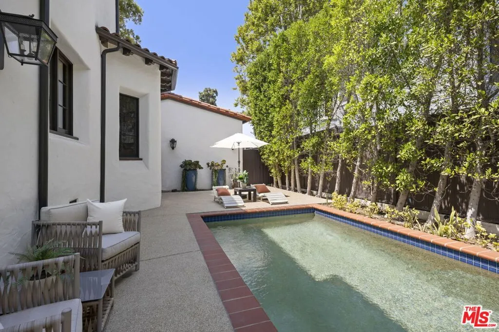 Los Angeles, California 90064, United States, 5 Bedrooms Bedrooms, ,5 BathroomsBathrooms,Residential,Active,191342