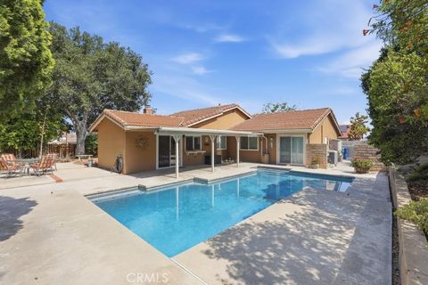 Tiny photo for 1340 Cadwell Court, Riverside, CA 92506 (MLS # IV26100625)