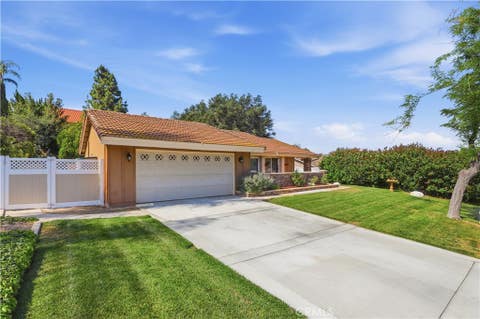 Tiny photo for 1340 Cadwell Court, Riverside, CA 92506 (MLS # IV26100625)