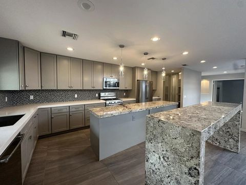 Photo of 4 Saturn Circle, Rancho Mirage, CA 92270 (MLS # 219145288DA)