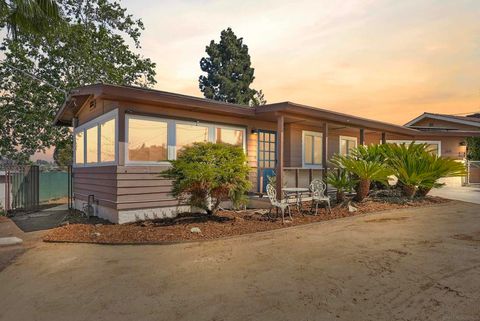 3237 S Bonita Spring Valley CA 91977