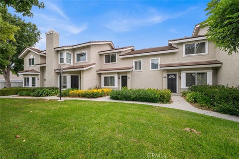 Photo of 152 Greenmoor #64, Irvine, CA 92614 (MLS # OC26220115)
