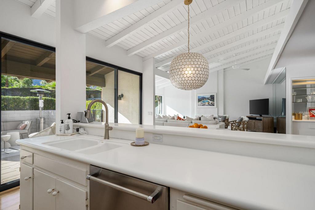 Thunderbird Villas - Residential