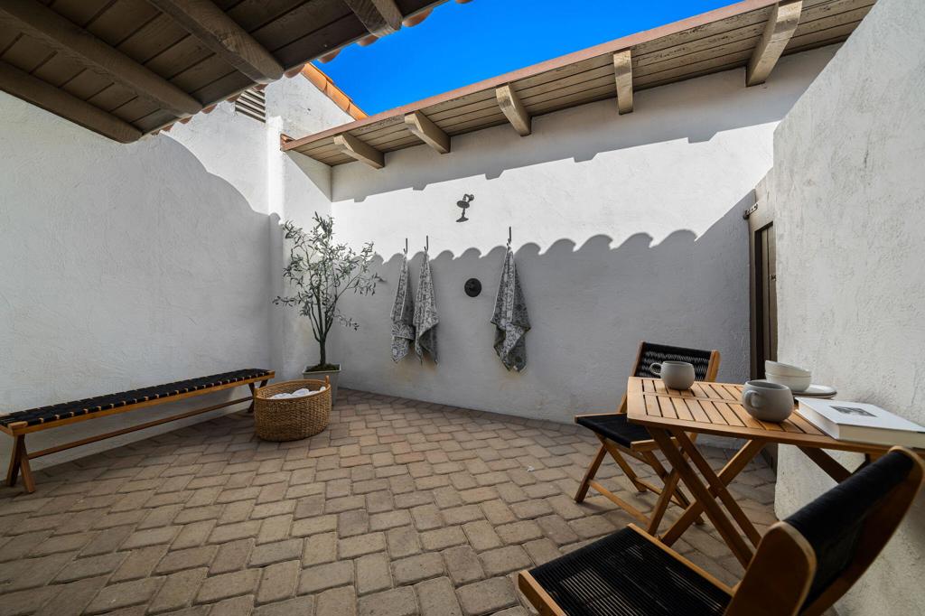 Thunderbird Villas - Residential