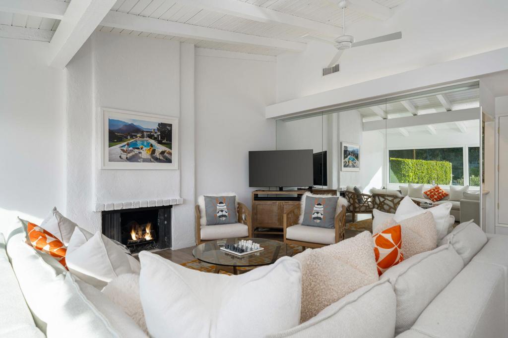 Thunderbird Villas - Residential