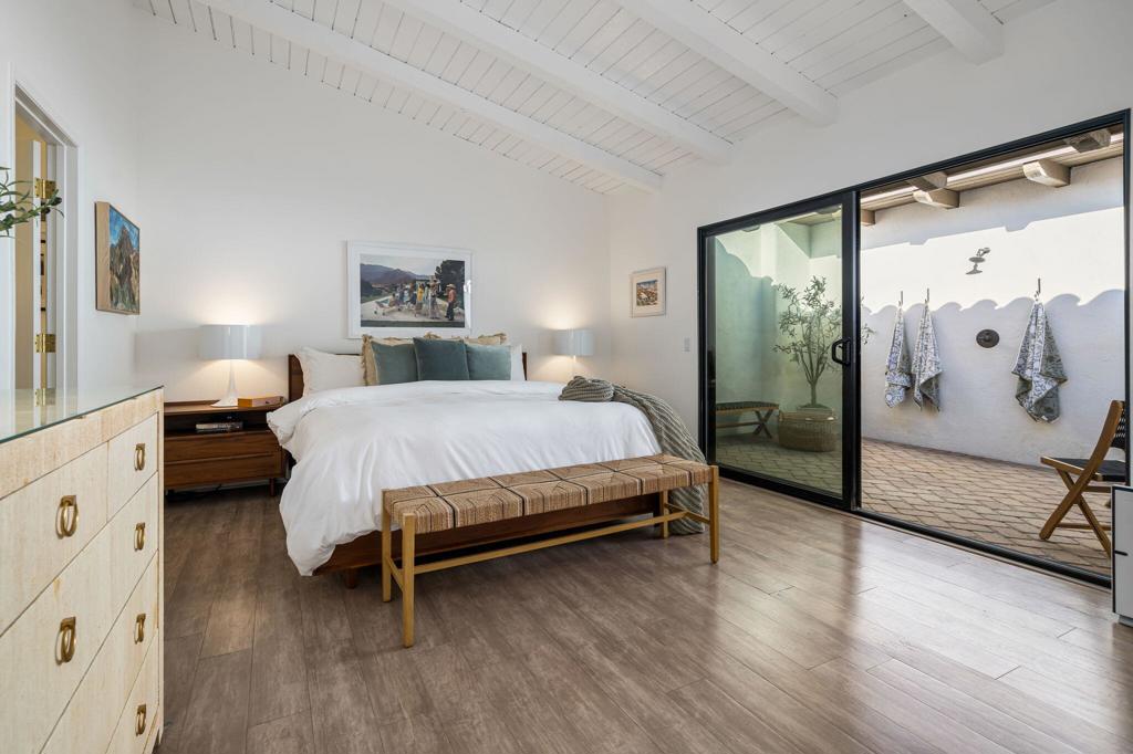 Thunderbird Villas - Residential