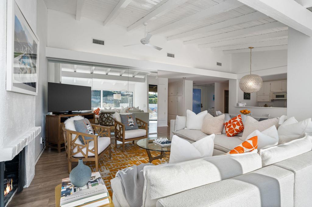 Thunderbird Villas - Residential