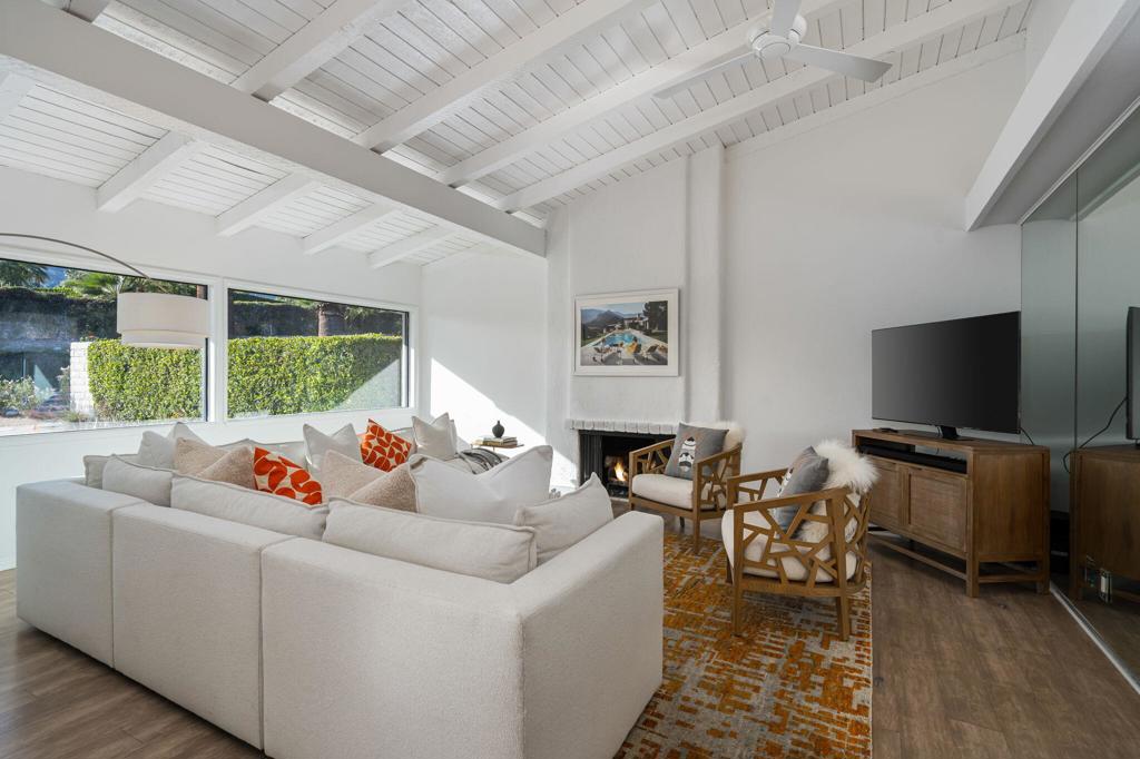 Thunderbird Villas - Residential