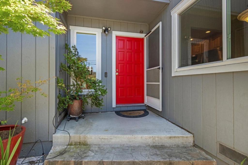 1096 Prevost Court