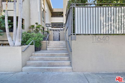 Photo of 11640 Woodbridge Street #306, Studio City, CA 91604 (MLS # 26667441)
