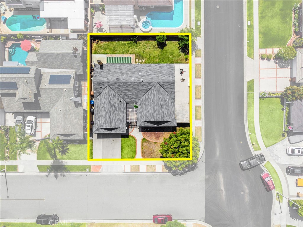 1545 La Salle Circle
