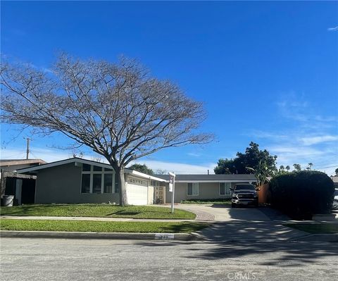 225 S Poinsettia Orange CA 92868