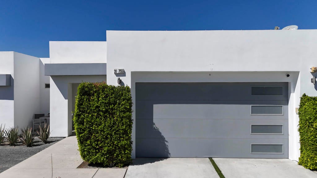 31755 Avenida Del Padre