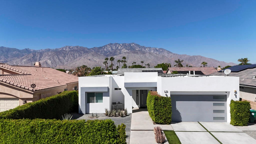 31755 Avenida Del Padre