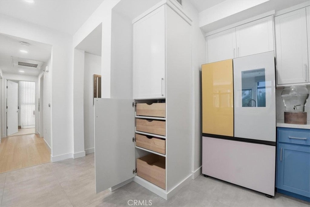 21301 Erwin Street 545