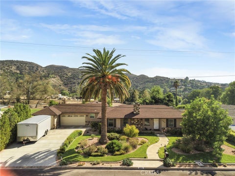 Photo of 10070 Barling Street, Shadow Hills, CA 91040 (MLS # SR26203514)