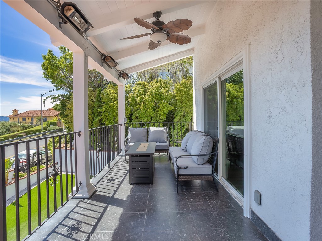 1426 E Tujunga Avenue